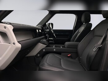 Used Land Rover Defender 2023 for sale - 75609027: Photo