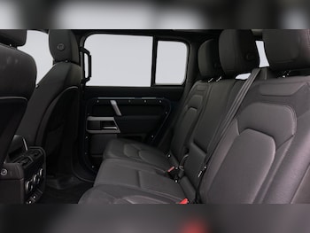 Used Land Rover Defender 2023 for sale - 75609027: Photo