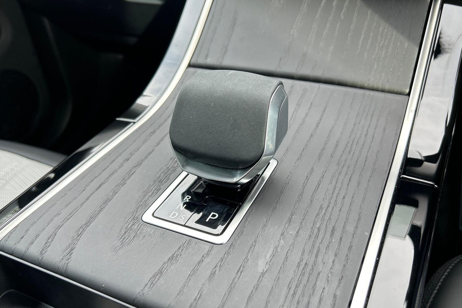 Used Land Rover Range Rover Evoque 2025 for sale - 76084129: Photo 13