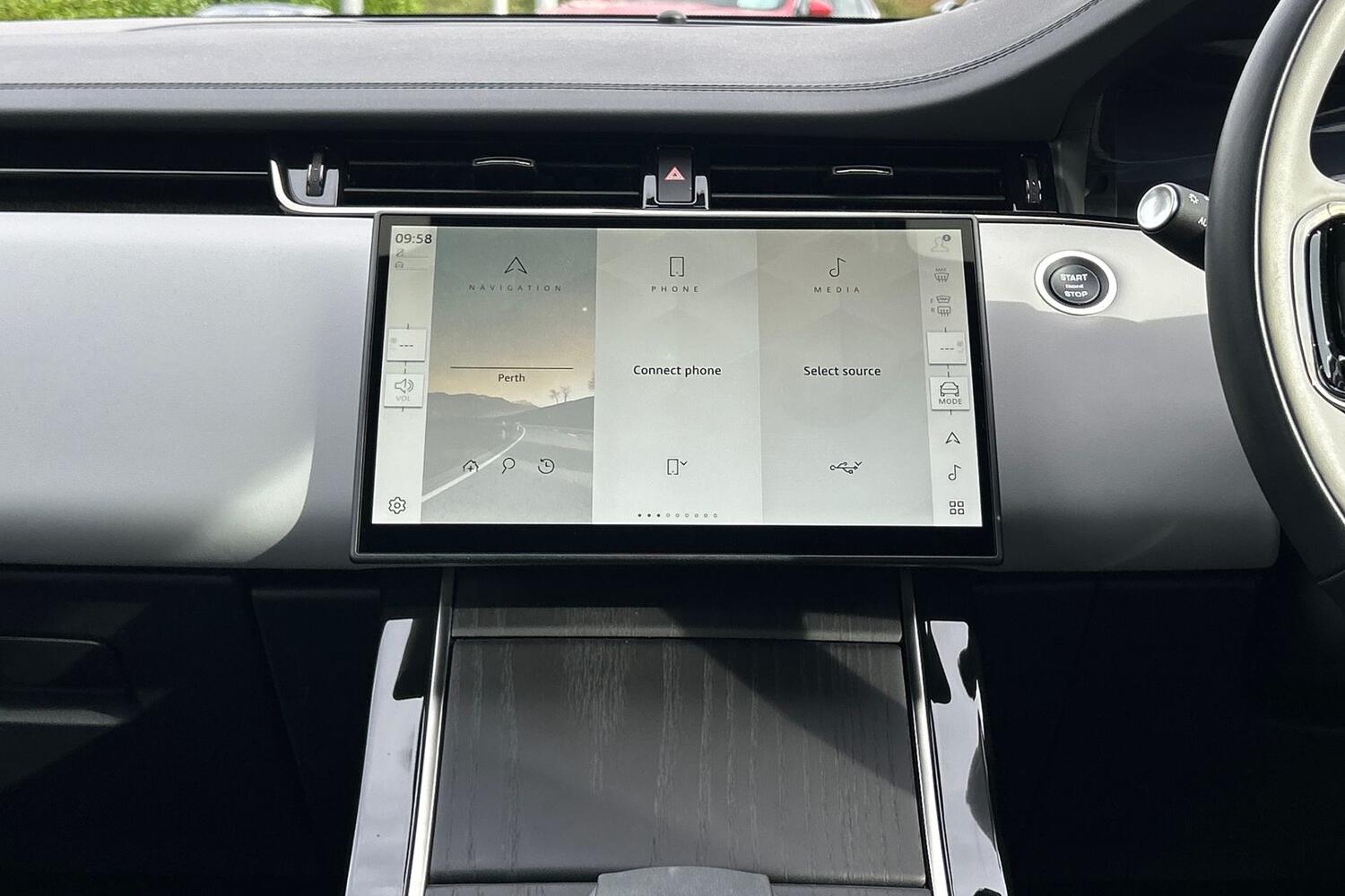 Used Land Rover Range Rover Evoque 2025 for sale - 76084129: Photo 14