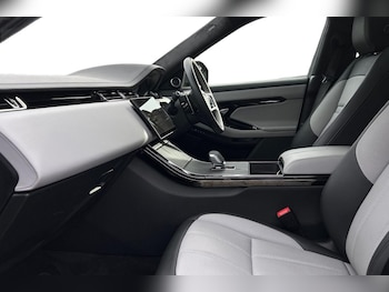 Used Land Rover Range Rover Evoque 2025 for sale - 76084129: Photo