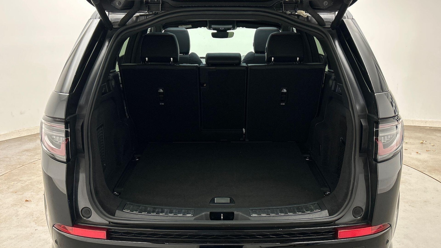 Used Land Rover Discovery Sport 2022 for sale - 76166843: Photo 10