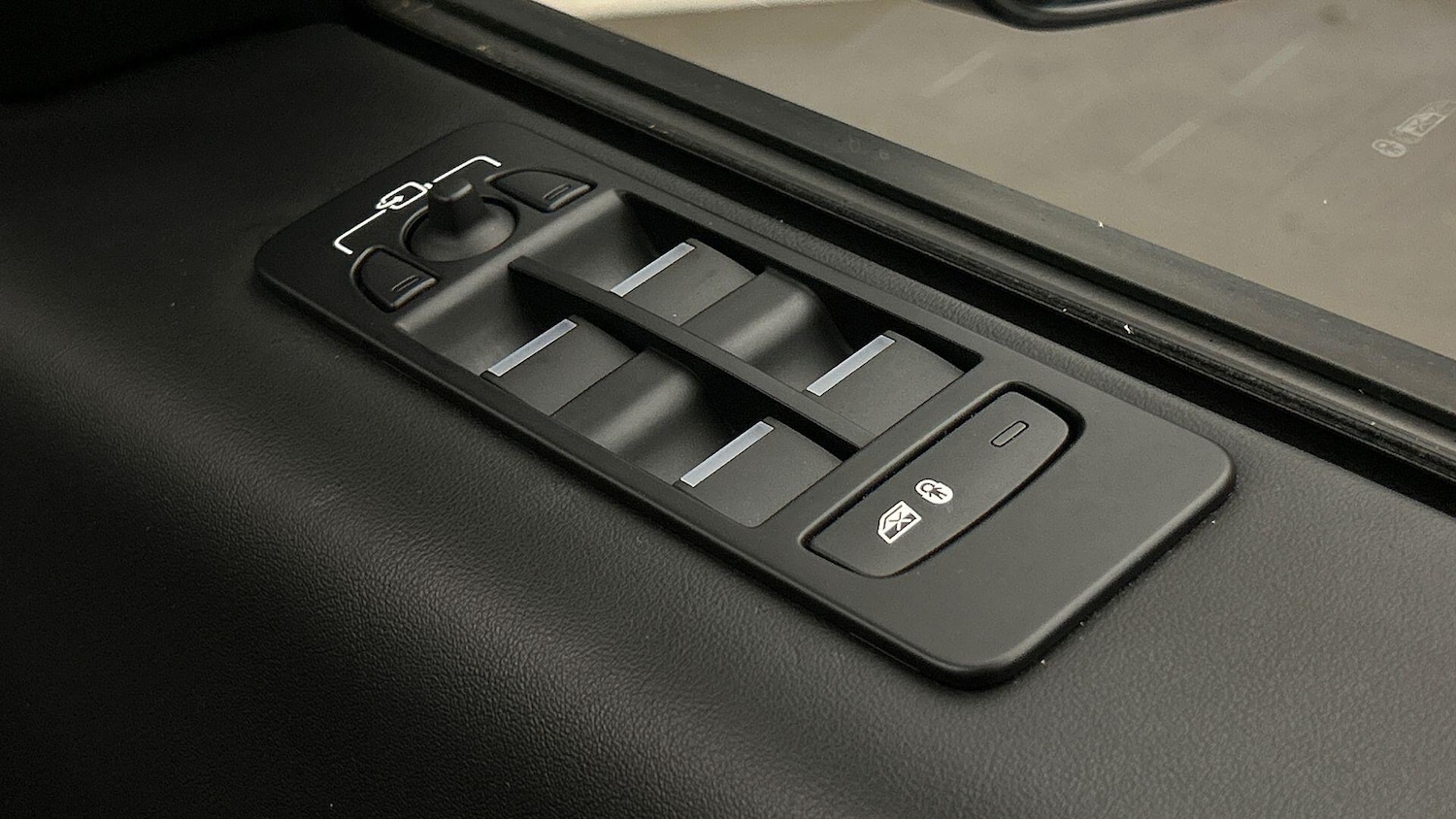 Used Land Rover Discovery Sport 2022 for sale - 76166843: Photo 31