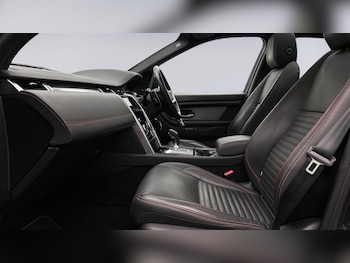 Used Land Rover Discovery Sport 2022 for sale - 76166843: Photo