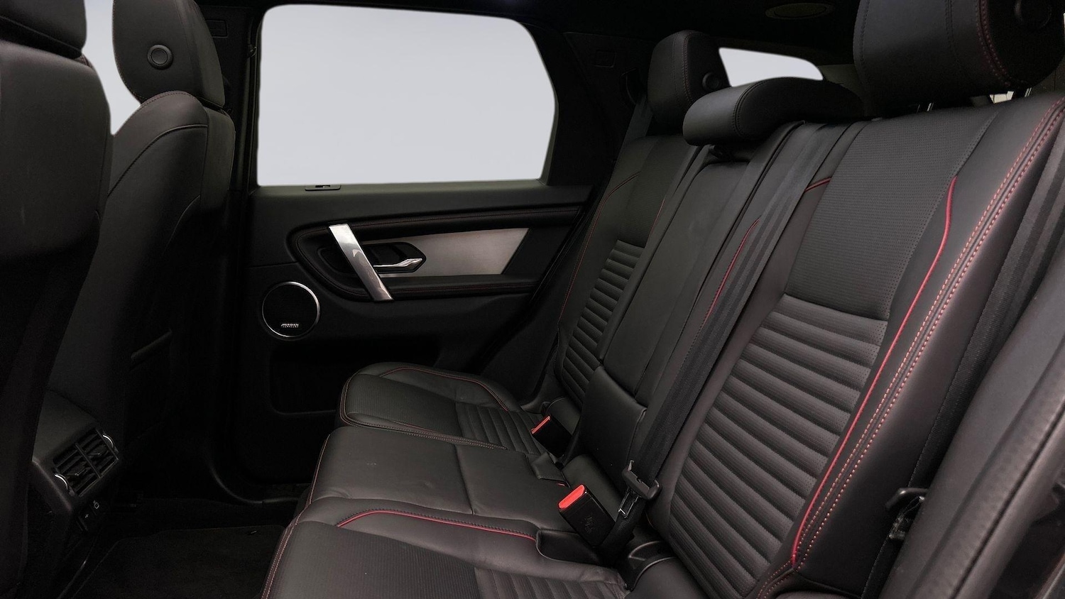 Used Land Rover Discovery Sport 2022 for sale - 76166843: Photo 4