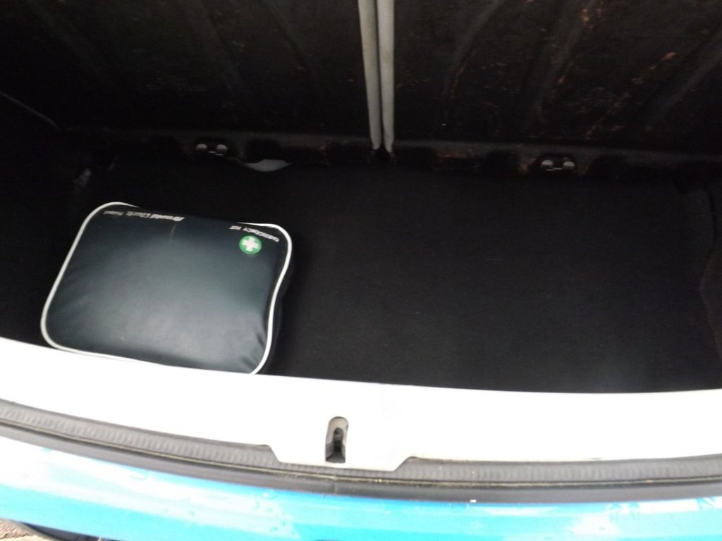 Used Toyota AYGO 2015 for sale - 77621101: Photo 18