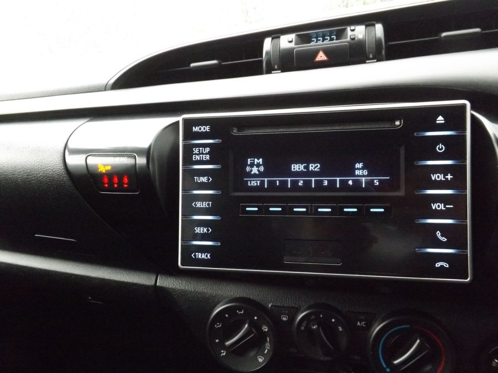 Used Toyota Hilux 2019 for sale - 77024086: Photo 17