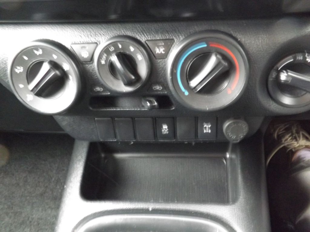 Used Toyota Hilux 2019 for sale - 77024086: Photo 18