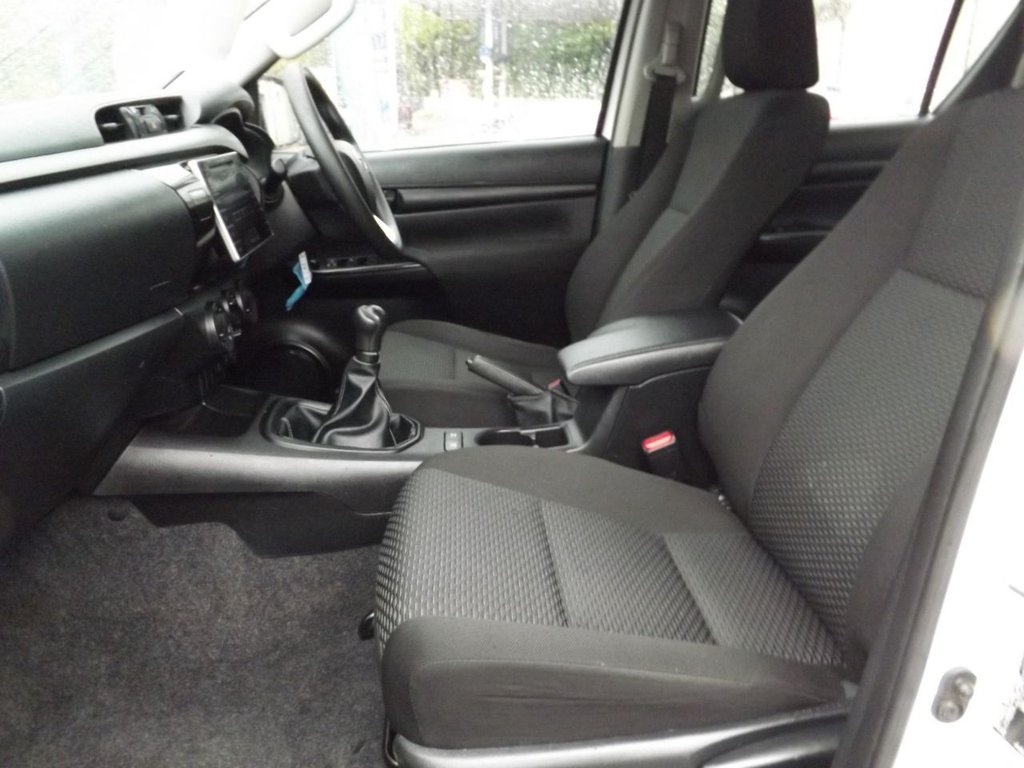 Used Toyota Hilux 2019 for sale - 77024086: Photo 7