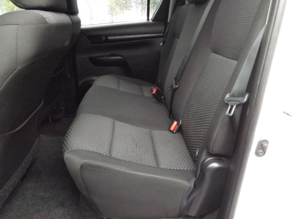 Used Toyota Hilux 2019 for sale - 77024086: Photo 8