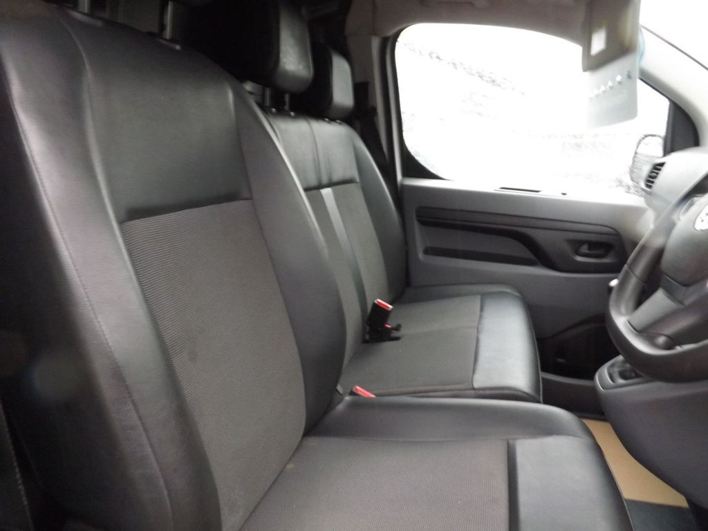 Used Vauxhall Vivaro 2019 for sale - 77024076: Photo 10