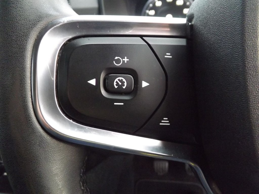 Used Volvo XC40 2022 for sale - 77227460: Photo 29