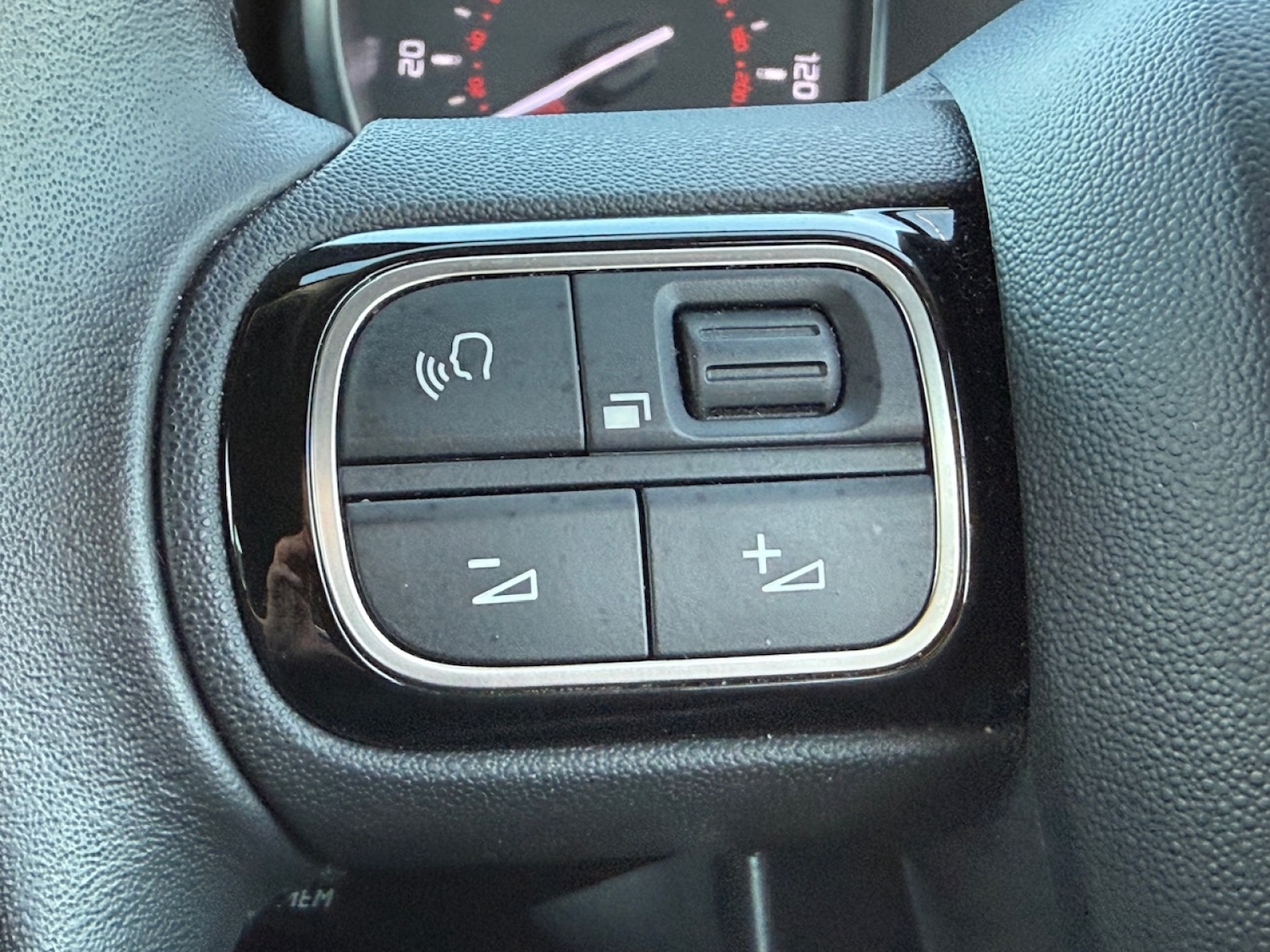 Used Citroen C3 Aircross 2022 for sale - 76871583: Photo 2