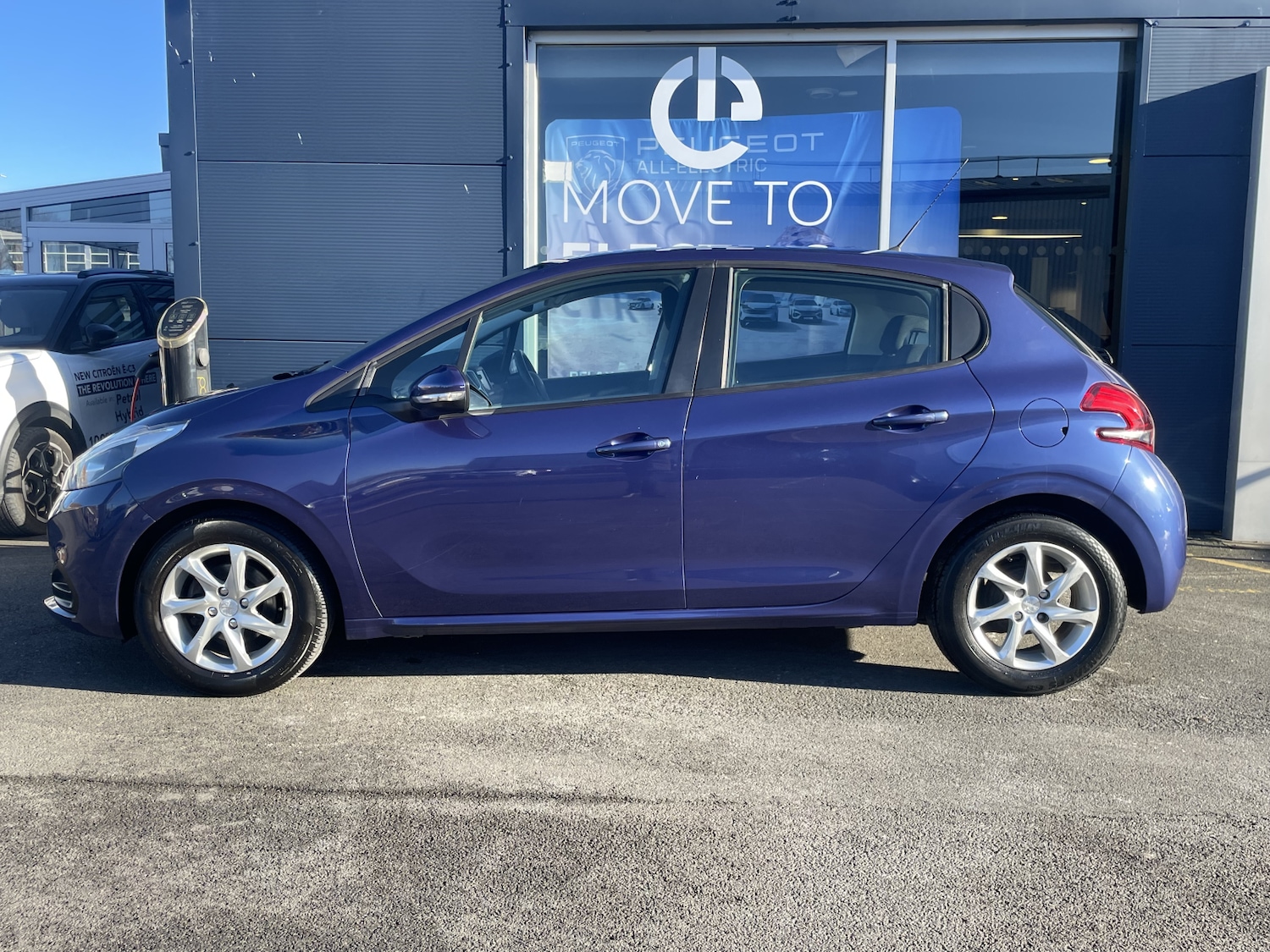 Used Peugeot 208 2015 for sale - 77099033: Photo 10
