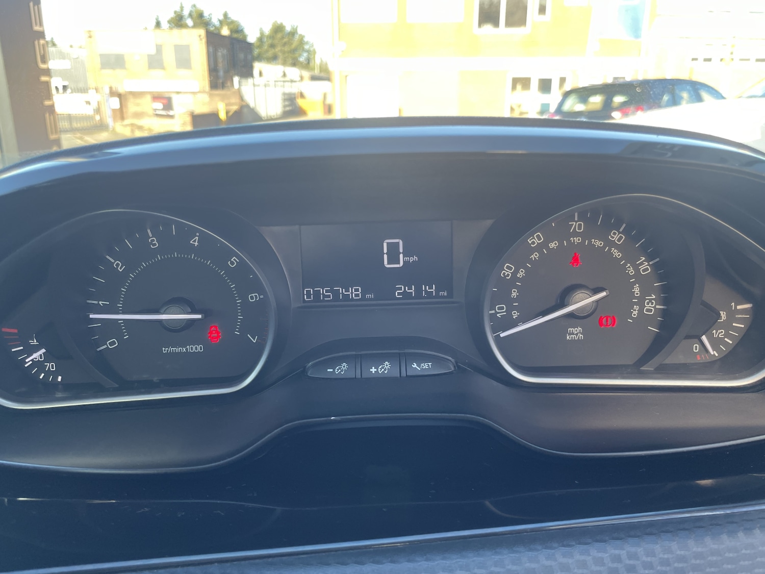 Used Peugeot 208 2015 for sale - 77099033: Photo 17