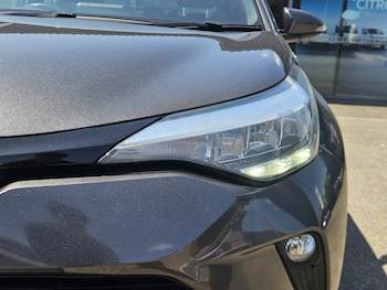 Used Toyota C-HR 2020 for sale - 78862097: Photo
