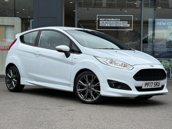 Used Ford Fiesta 2017 for sale - 76196134: Photo 1