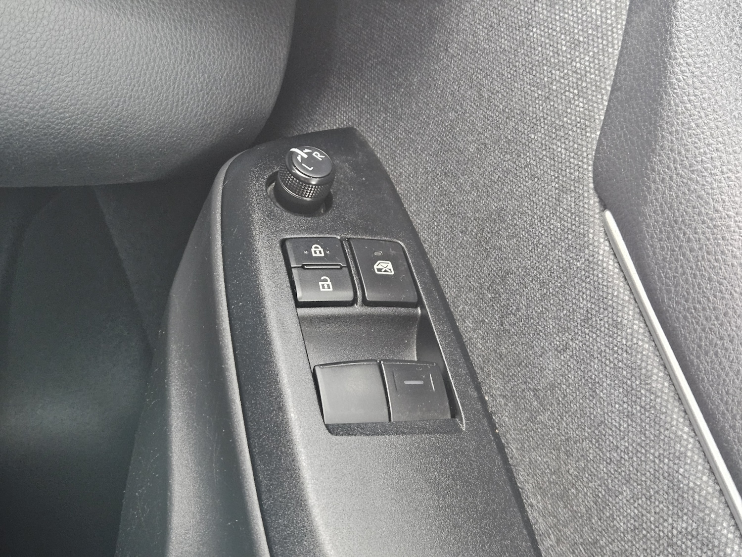 Used Toyota Yaris 2021 for sale - 76195978: Photo 18