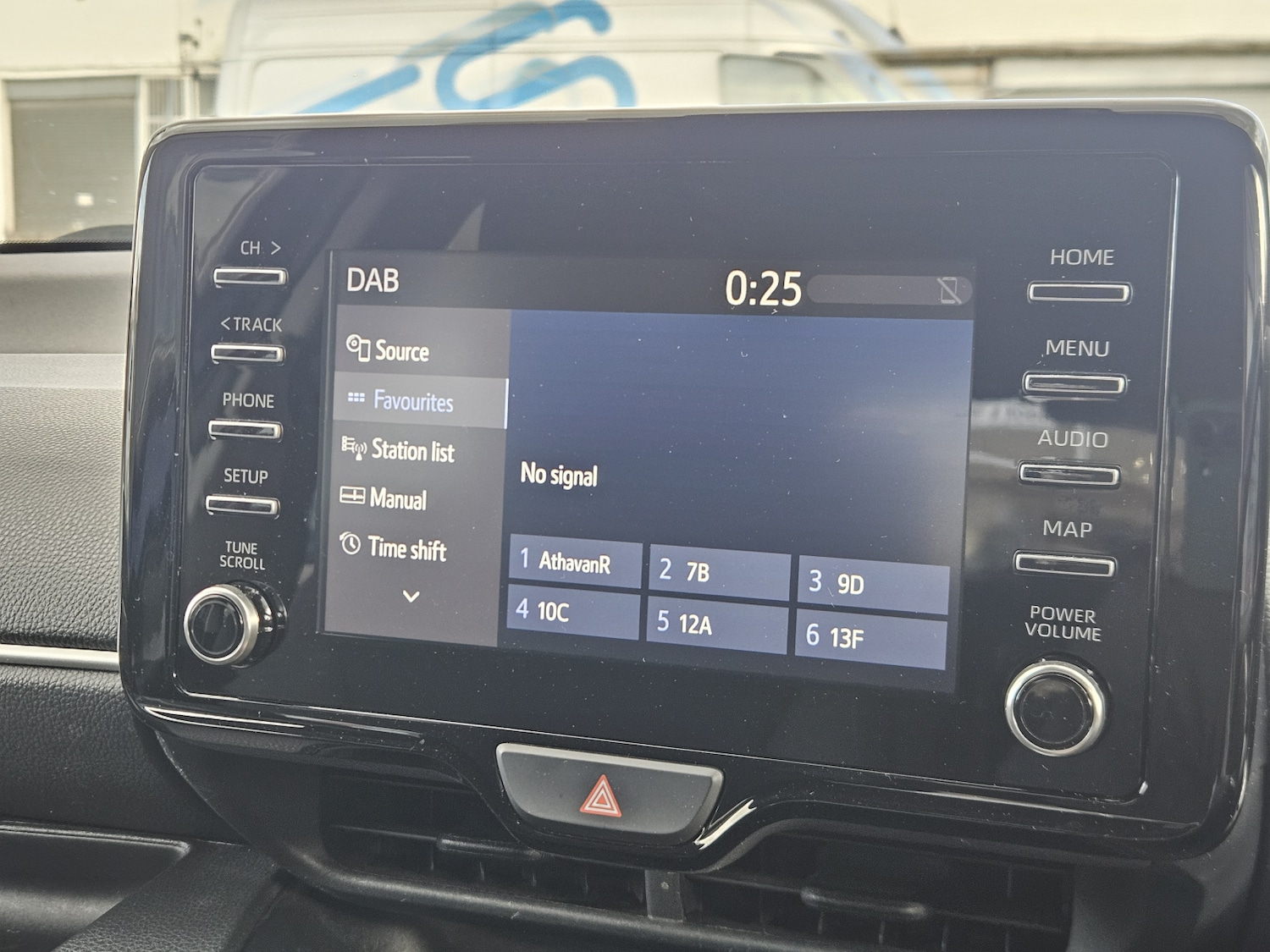 Used Toyota Yaris 2021 for sale - 76195978: Photo 22