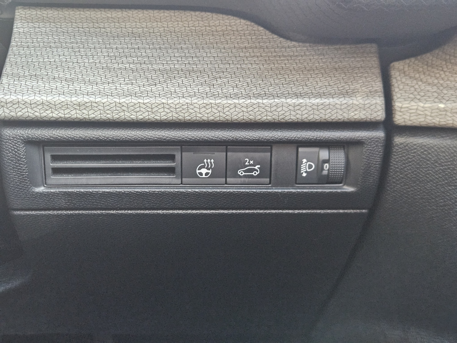 Used Citroen C5 X 2024 for sale - 77630819: Photo 19