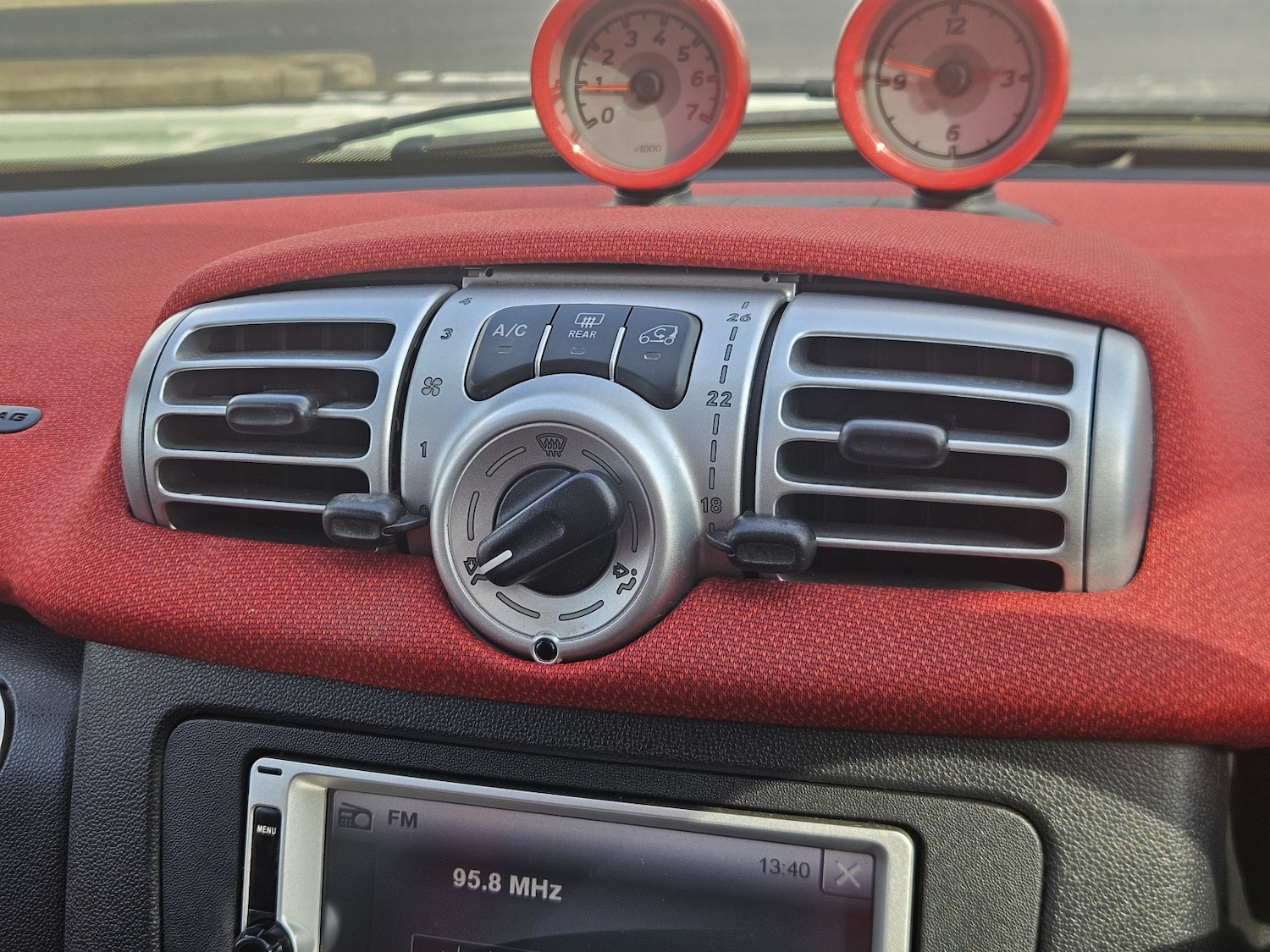 Used smart fortwo 2014 for sale - 76074355: Photo 19