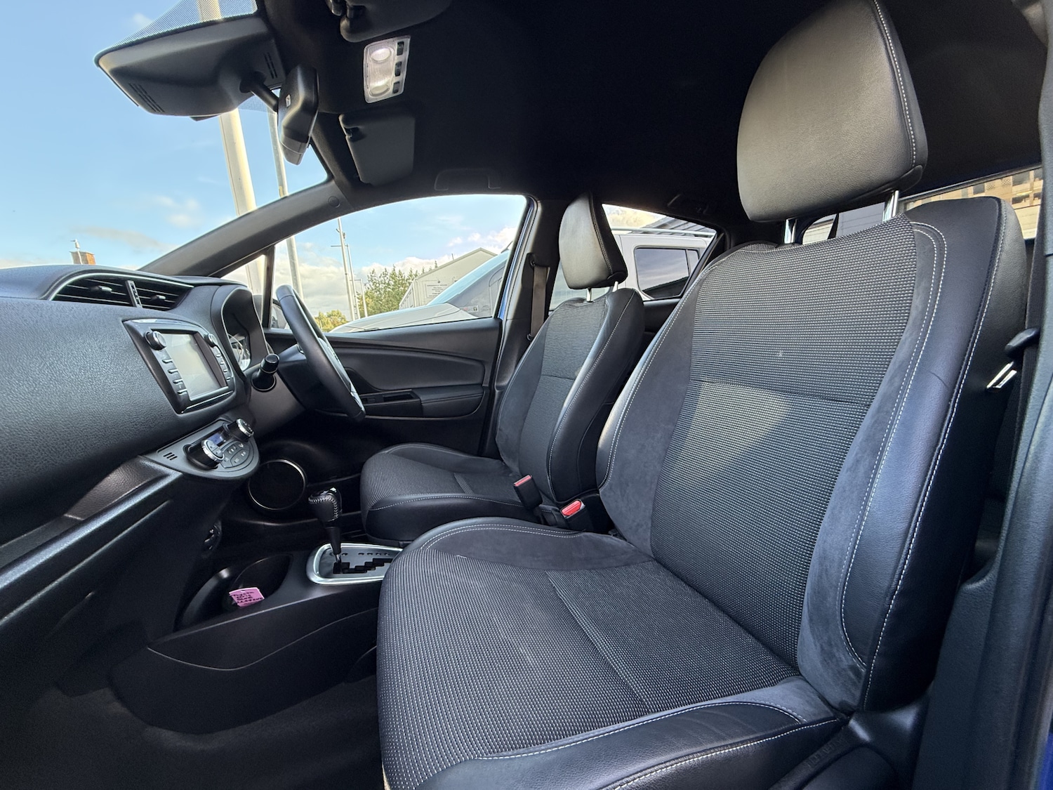 Used Toyota Yaris 2018 for sale - 76022023: Photo 13