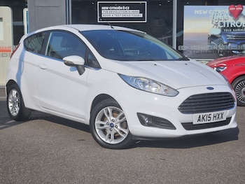 2015 - 1.25 82 Zetec 3dr
