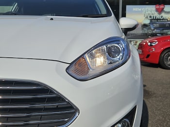 Used Ford Fiesta 2015 for sale - 75467899: Photo