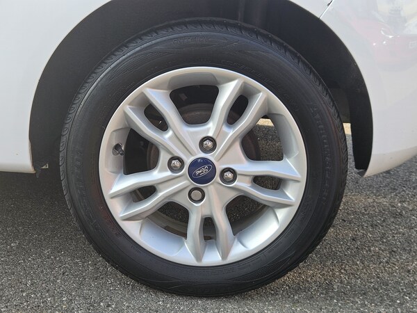 Used Ford Fiesta 2015 for sale - 75467899: Photo 9