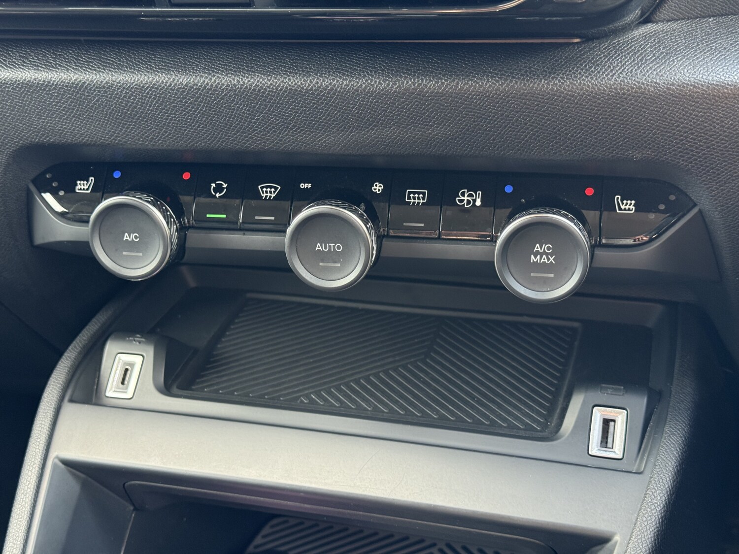 Used Citroen C4 2024 for sale - 75763881: Photo 22
