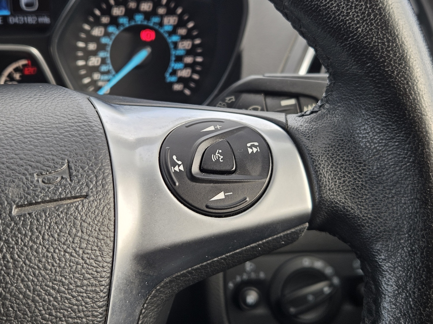 Used Ford Kuga 2016 for sale - 76869525: Photo 16