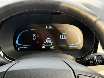 Used Hyundai i10 2023 for sale - 77971666: Photo