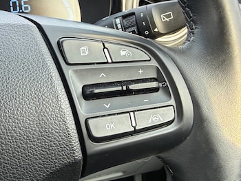 Used Hyundai i10 2023 for sale - 77971666: Photo