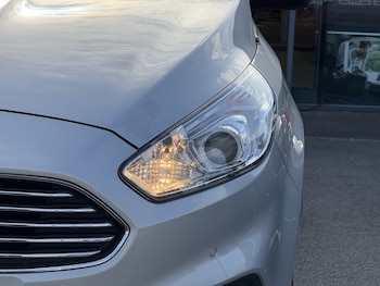 Used Ford S-Max 2015 for sale - 75618607: Photo