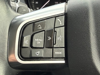 Used Land Rover Discovery Sport 2018 for sale - 76321918: Photo