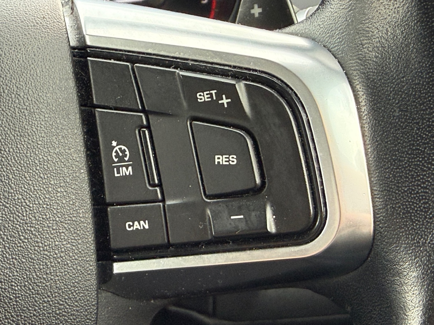 Used Land Rover Discovery Sport 2018 for sale - 76321918: Photo 4