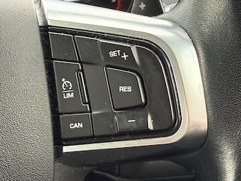 Used Land Rover Discovery Sport 2018 for sale - 76321918: Photo