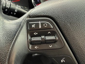 Used Kia Ceed 2018 for sale - 77653146: Photo