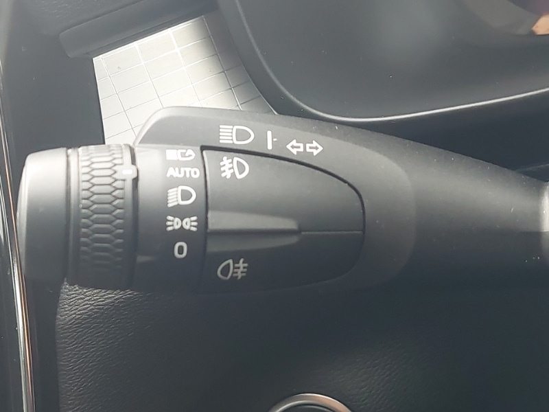 Used Volvo XC40 2023 for sale - 76362164: Photo 15