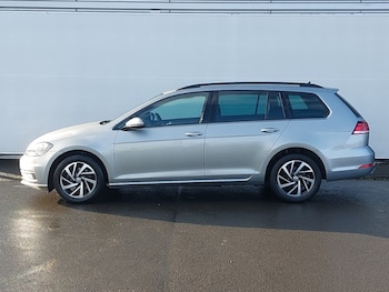 Used Volkswagen Golf 2019 for sale - 76054320: Photo