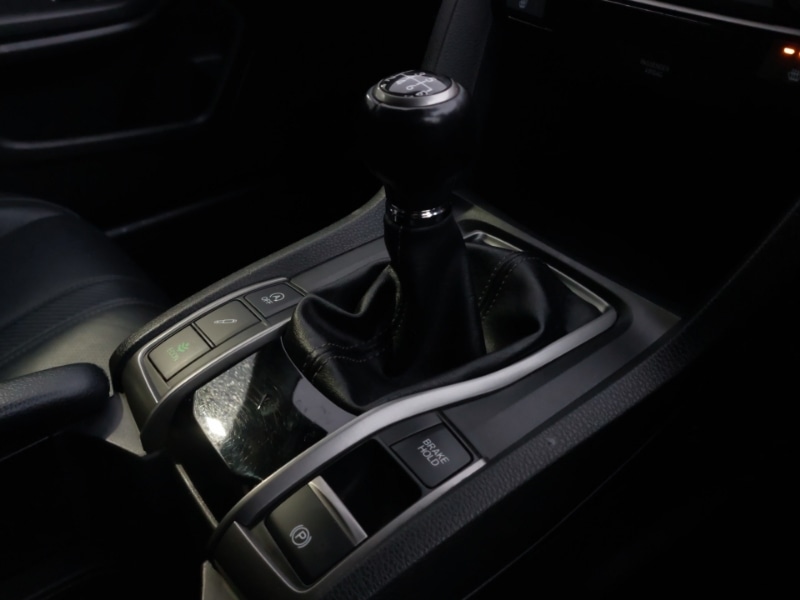 Used Honda Civic 2018 for sale - 76736991: Photo 15