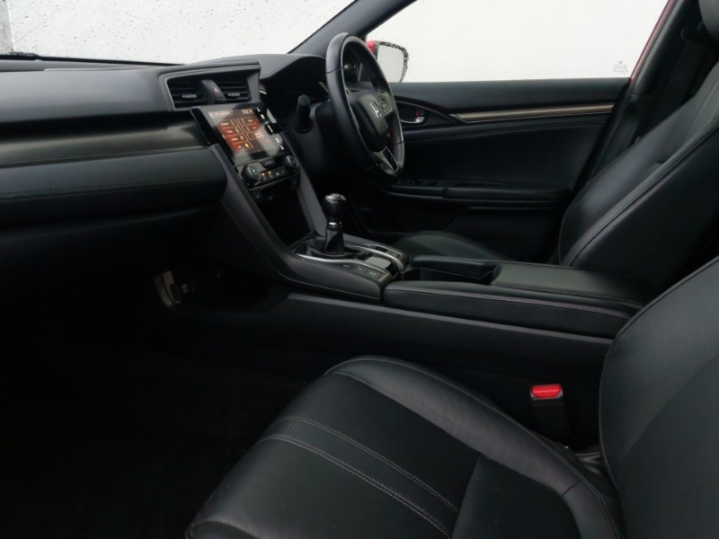 Used Honda Civic 2018 for sale - 76736991: Photo 5