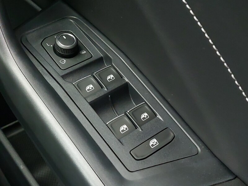 Used Volkswagen T-Roc 2025 for sale - 77228769: Photo 18