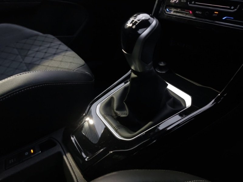 Used Volkswagen T-Roc 2023 for sale - 76465203: Photo 15