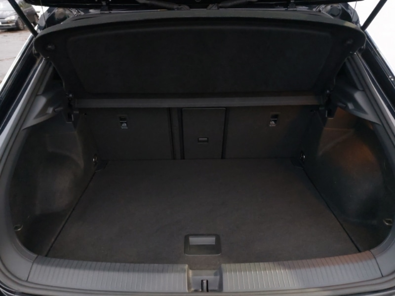 Used Volkswagen T-Roc 2023 for sale - 76465203: Photo 8