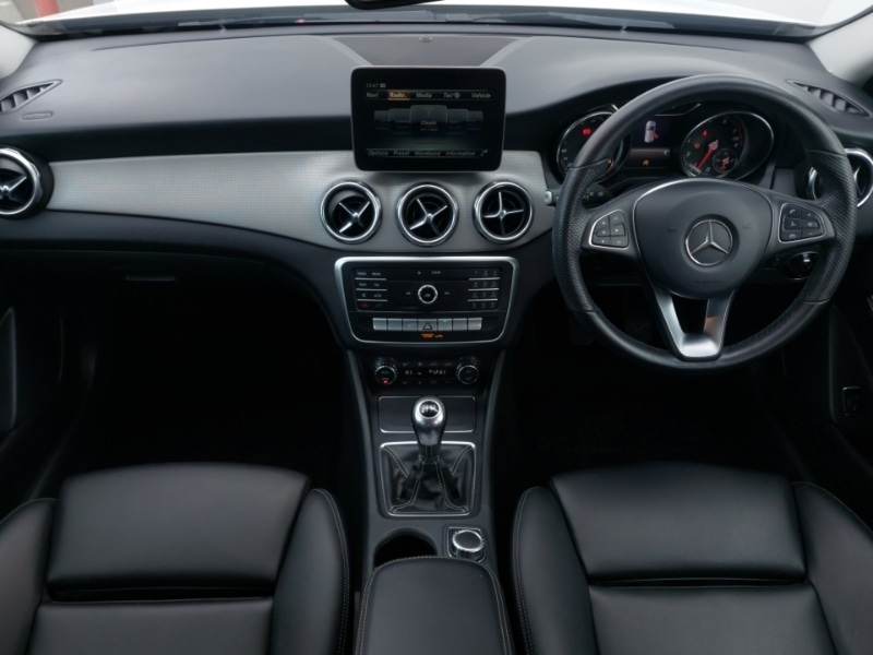 Used Mercedes-Benz GLA 2018 for sale - 78151175: Photo 2