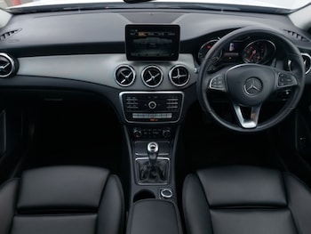 Used Mercedes-Benz GLA 2018 for sale - 78151175: Photo