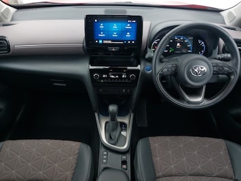Used Toyota Yaris Cross 2023 for sale - 76596750: Photo