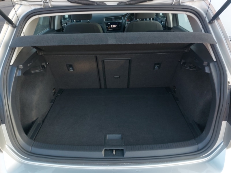 Used Volkswagen Golf 2018 for sale - 77750649: Photo 8