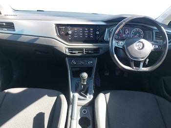 Used Volkswagen Polo 2018 for sale - 78467078: Photo